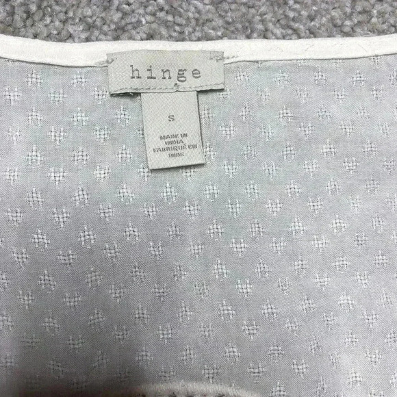 Hinge Lace Blouse - Picture 5 of 11